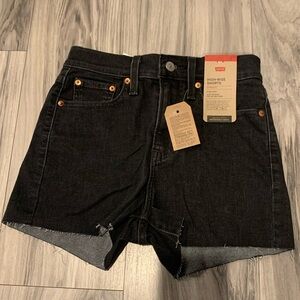NWT Levi’s Black Denim Shorts